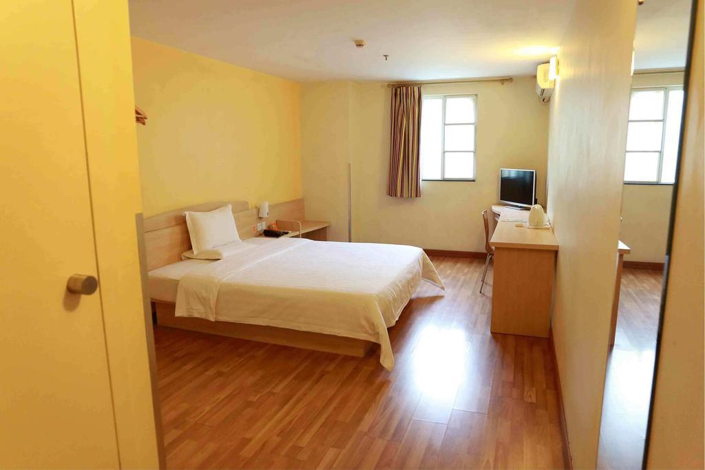 7Days Inn Chongqing Wanzhou District Gaosun Pond Chongbai Room photo